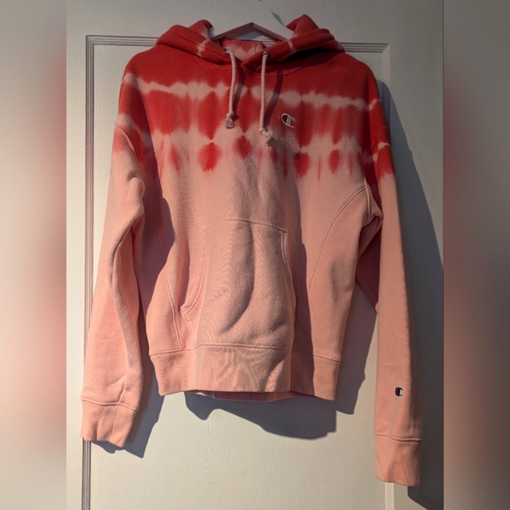 Champion Women's Tye Dye Cotton Blend Sweatshirt With Lined Hood. Size Small